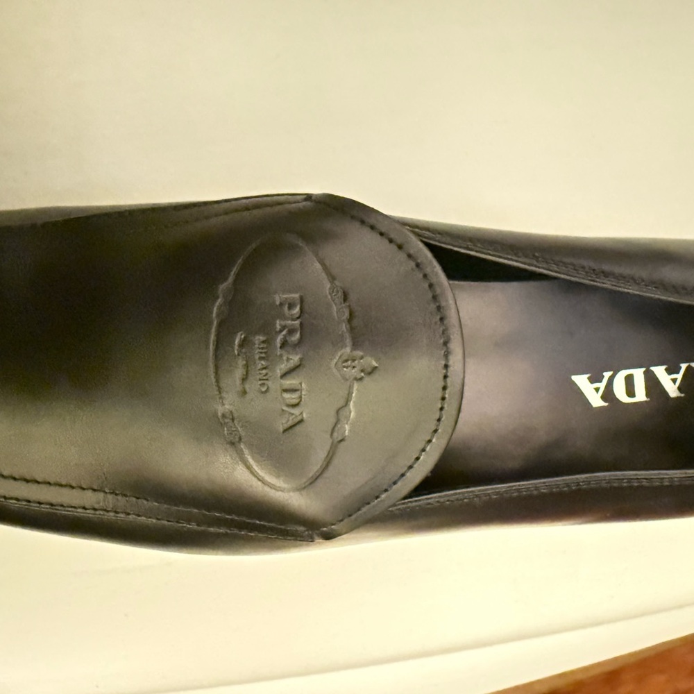 Authentic Prada shoes for Men size 7 Italian 8 US
